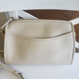 Vintage Coach Taylor crossbody bag - bone cream color